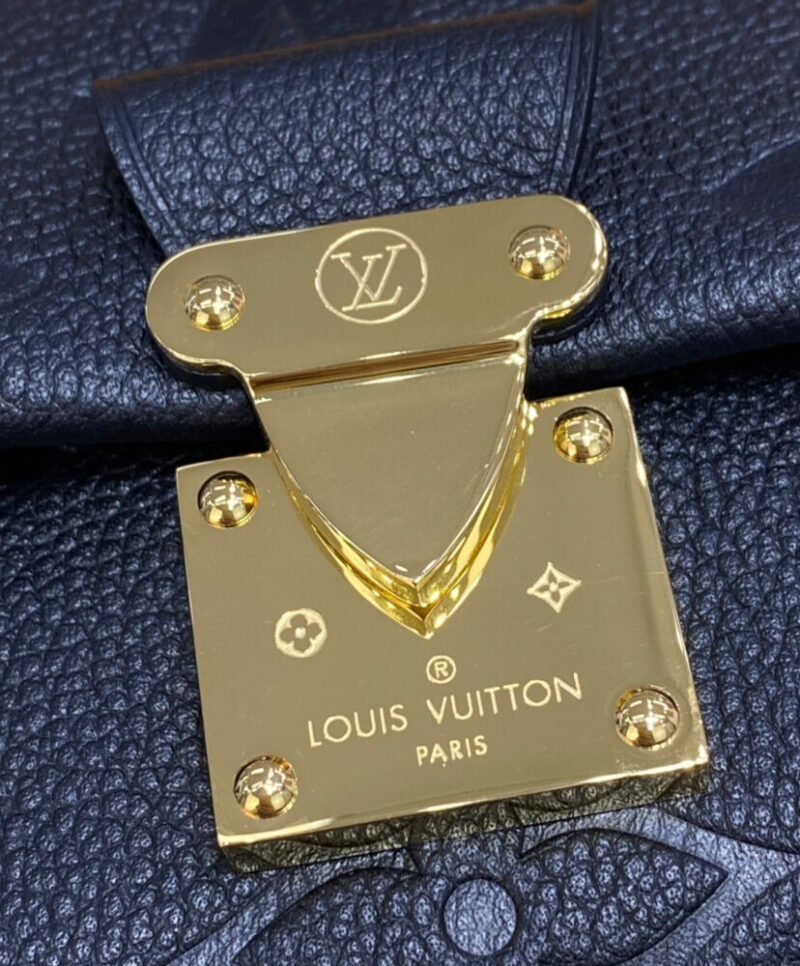 Louis Vuitton Favorite Black